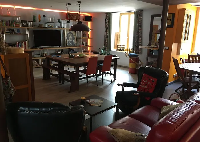 40m² Lumineux Avec Cuisine Equipee, Wi-fi Gratuit, Proche Mairie Et Eglise A Fay - Fr-1-410-301 아파트